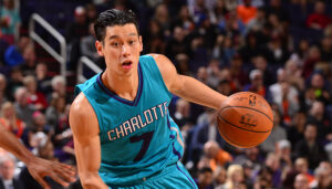 PHOENIX, AZ - JANUARY 6: Jeremy Lin #7 of the Charlotte Hornets handles the ball against the Phoenix Suns on January 6, 2016 at U.S. Airways Center in Phoenix, Arizona. NOTE TO USER: User expressly acknowledges and agrees that, by downloading and or using this photograph, user is consenting to the terms and conditions of the Getty Images License Agreement. Mandatory Copyright Notice: Copyright 2016 NBAE (Photo by Barry Gossage/NBAE via Getty Images)