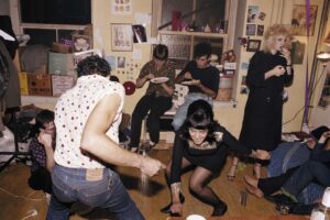 foto_3_low_p_110-twisting-at-my-birthday-party-new-york-city-1980